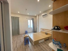 Hình ảnh Chủ nhà gửi bán căn nhà toạ lạc tại Phố #Trần_Khát_Chân, sôi động