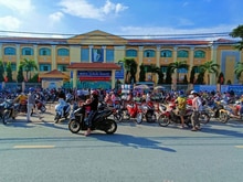 Hình ảnh Nhà 2 Tầng Mặt Tiền đường Bà Điểm 4, gần trường Tiểu học Bùi Văn Ngữ