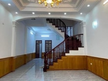 Hình ảnh Bán Nhà Vương Thừa Vũ  DT: 60M - MT: 4M cách mặt Phố 15M
