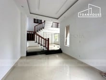 Hình ảnh Cho thuê nhà 2 mặt tiền 3 tầng 5 phòng gần Vương Thừa Vũ
