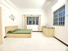 Hình ảnh Chính Chủ Cho Thuê Studio 2 Cửa Sổ Trời Rộng 30m2 Giá Rẻ