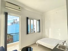 Hình ảnh Phòng mới xây, ban công, sẵn nội thất. Ngay VINCOM Phan Văn Trị