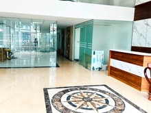 Hình ảnh Cho thuê toà nhà MT 400m2 cách Sân bay Tân Sơn Nhất 400m