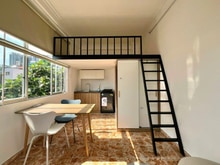 Hình ảnh Duplex cửa sổ lớn ban công giá rẻ ngay chợ Hoà Hưng Quận 10 tiện nghi
