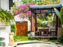 Hình ảnh Bán biệt thự sân vườn 3 mặt tiền khu Compound Nguyễn Văn Hưởng