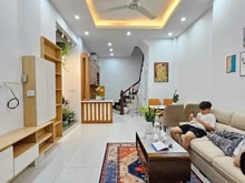 Hình ảnh Bán nhà Pháo Đài Láng- Đống Đa, gần phố, ở ngay, 35m*5T. Chỉ 6.9 tỷ.