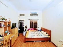 Hình ảnh Cho thuê nhà 4,5 tầng phố Hoàng Văn Thái cách ô tô 10m giá 8tr/th