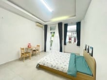 Hình ảnh Chính chủ cho thuê phòng ban công gần cầu SG Q2