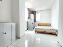 Hình ảnh Cho Thuê CHDV 2PN Ban Công Lớn Sát Phạm Văn Đồng