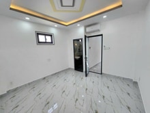 Hình ảnh MT kinh doanh bình thạnh có dòng tiền sẳn.DT 64m 7pn nở hậu chỉ 11.9