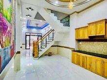 Hình ảnh Li dị bán gấp nhà 1t 2l,đ. Lê Cao Lãng,giá 1,4 tỷ,dt 60m2,sổ riêng,hxh