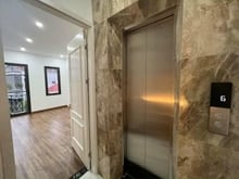 Hình ảnh Lạc Long Quân,7 tầng,Thang Máy,10m Ra Oto Tránh,Ngõ Thông