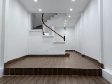 Hình ảnh Nhà đẹp ngõ 622 Minh khai, giá 9.5 tỷ, gần 44m2x5T, thang máy