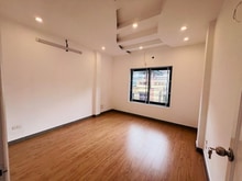 Hình ảnh Hàng hiếm bán nhà đường Lạc Long Quân nhỉnh 7 tỉ, Bán tải đỗ cửa vào n