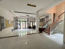 Hình ảnh Cho thuê nhà 2,5 tầng 4PN khép kín đường Nguyễn Hiến Lê, Hòa Xuân