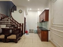 Hình ảnh Bán nhà bồ đề 5 tầng mặt tiền 4 m 3 ngủ đủ công năng cực gần phố Hồng