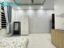 Hình ảnh Phòng dạng studio đầy đủ nội thất có cửa sổ to đón nắng
