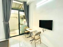 Hình ảnh Cho Thuê Studio Tách Bếp Có Máy Giặt Riêng ngay Sân Vận Động Quận 7