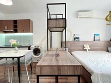 Hình ảnh Cho thuê Studio tách bếp, máy giặt riêng, cửa sổ lớn gần phố Bùi Viện