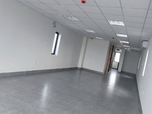 Hình ảnh Cho thuê 1 tầng trong toà Building 5 tầng mặt tiền Khúc Hạo - 12tr/th