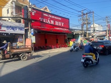 Hình ảnh Bán nhà  11x15m mặt tiền đường nguyễn ảnh thủ, đang cho thuê 110 tr/th