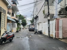 Hình ảnh Cho thuê nhà 3 tầng mặt tiền Phan Kế Bính gần chợ Đống Đa - 6,5tr/th