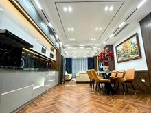 Hình ảnh Bán nhà Ngọc Lâm 7 tầng thang máy kinh doanh nội thất nhập khẩu
