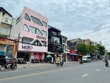 Hình ảnh Bán nhà MT đường Nguyễn Gia Trí 8,2x20m giá 82 tỷ HĐT 165tr/tháng