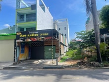 Hình ảnh Bán nhà mặt tiền ngay vincom quận 9 12 tỷ/ 137 m2