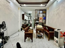 Hình ảnh 4.0 tỷ 38m2 nhà 5 tầng phố thạch bàn, long biên, full nội thất, ngõ