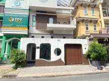 Hình ảnh Cho thuê nhà MT Trung Tâm Phú Nhuận - DT 8x20 4 Tầng Giá 75 triệu