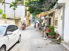 Hình ảnh Bán nhà phân lô,2thoáng, oto, gần phố,kinh doanh,ở ngay tại Đường Láng