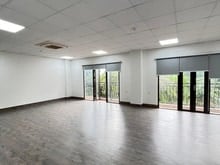 Hình ảnh Cho thuê tòa Nhà phố Nguyễn Văn Huyên, Mt 8m, KD đỉnh
