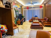 Hình ảnh Bán nhà Long Biên dân xây 56 m 5 tầng mặt tiền 4,3 m ngõ thông kinh do