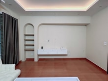 Hình ảnh Bán nhà bồ đề dân xây 37m 5 tầng ngõ thông oto