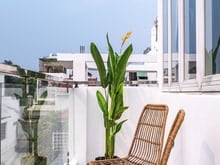 Hình ảnh Trống lại phòng ban công gần hồ Con Rùa quận 3