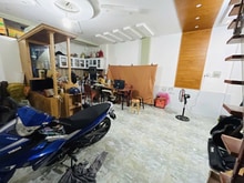 Hình ảnh Nhà ngay Q10 diện tích đẹp, xe hơi tránh nhau, xe hơi ngủ trong nhà