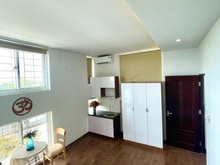 Hình ảnh Studio tách bếp máy giặt riêng, cửa sổ view sân vườn bị lãng quên