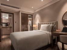 Hình ảnh cần bán căn, 1PN, 65m2, Alphanam Apartment view biển Mỹ Khê và phố.