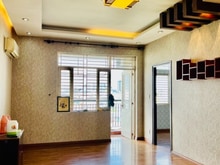 Hình ảnh Bán căn 312 Lạc Long Quân diện tích 67m2, 2 phòng, căn góc, giá 2.5 tỉ