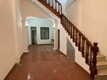 Hình ảnh Cho thuê nhà mặt ngõ Nguyễn Khang. DT 45m2, 5 tầng. Giá 15 triệu