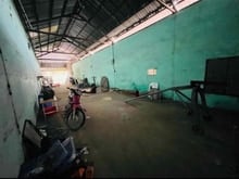 Hình ảnh Xưởng apđ 25  quận 12 DT: 5×40m - xe tải lớn - có phòng ngủ - Giá 10tr
