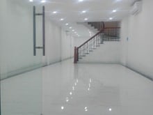 Hình ảnh Cho thuê nhà liền kề mặt phố Trịnh Văn Bô, DT 110m2, MT 5m, mới, đẹp.
