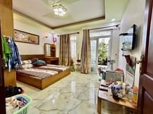 Hình ảnh nhà đẹp ngay Đông Tăng Long, Long Trường, 4 tầng, xe hơi vào nhà, 5ty