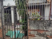 Hình ảnh Bán lô Đất sổ riêng ( tặng nhà cấp bốn cũ ) gần chợ Dĩ An Bình Dương