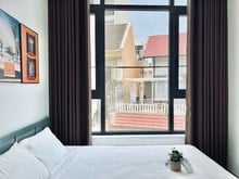Hình ảnh 🏡 ☘️ CHDV gần chợ Bến Thành, ban công, máy giặt riêng,… đủ tiện nghi