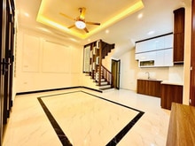 Hình ảnh Bán Gấp Nhà **Ngọc Thuỵ**, 43 M2, Ngõ Ô Tô, Giá 6 Tỷ