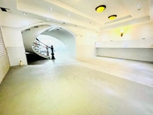 Hình ảnh Cho thuê biệt thự lớn đường Sư Vạn Hạnh (Lộ giới 8m)- VẠN HẠNH MAll