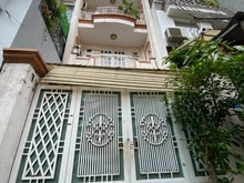 Hình ảnh CHDV Hoàng Hoa Thám, Hẻm Xe Hơi 96M2, 4 Tầng, HDT 300TR/NĂM, 10.6 Tỷ