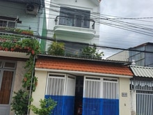 Hình ảnh Bán nhà 1 trệt 2 lầu hoàn công ngay sau trường THPT Dĩ An, Bình Dương